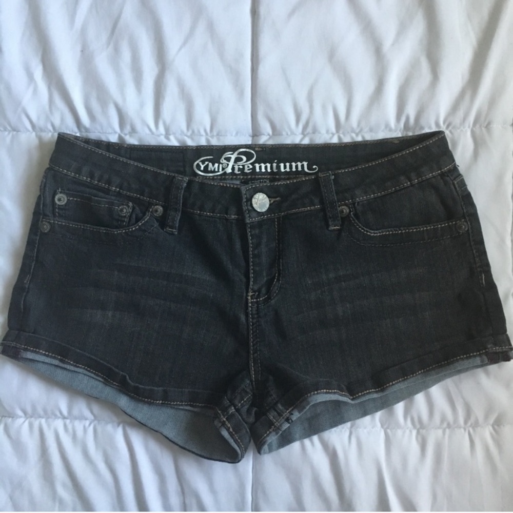 Black cuffed denim jean shorts